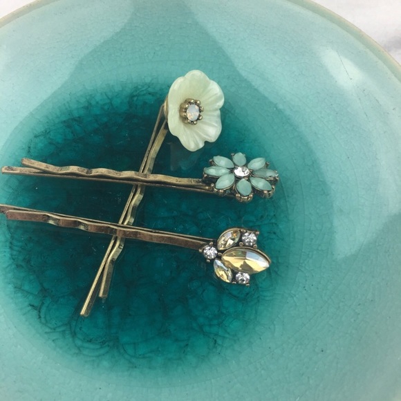 Crystal Flowers hairpin set - Picture 2 of 7